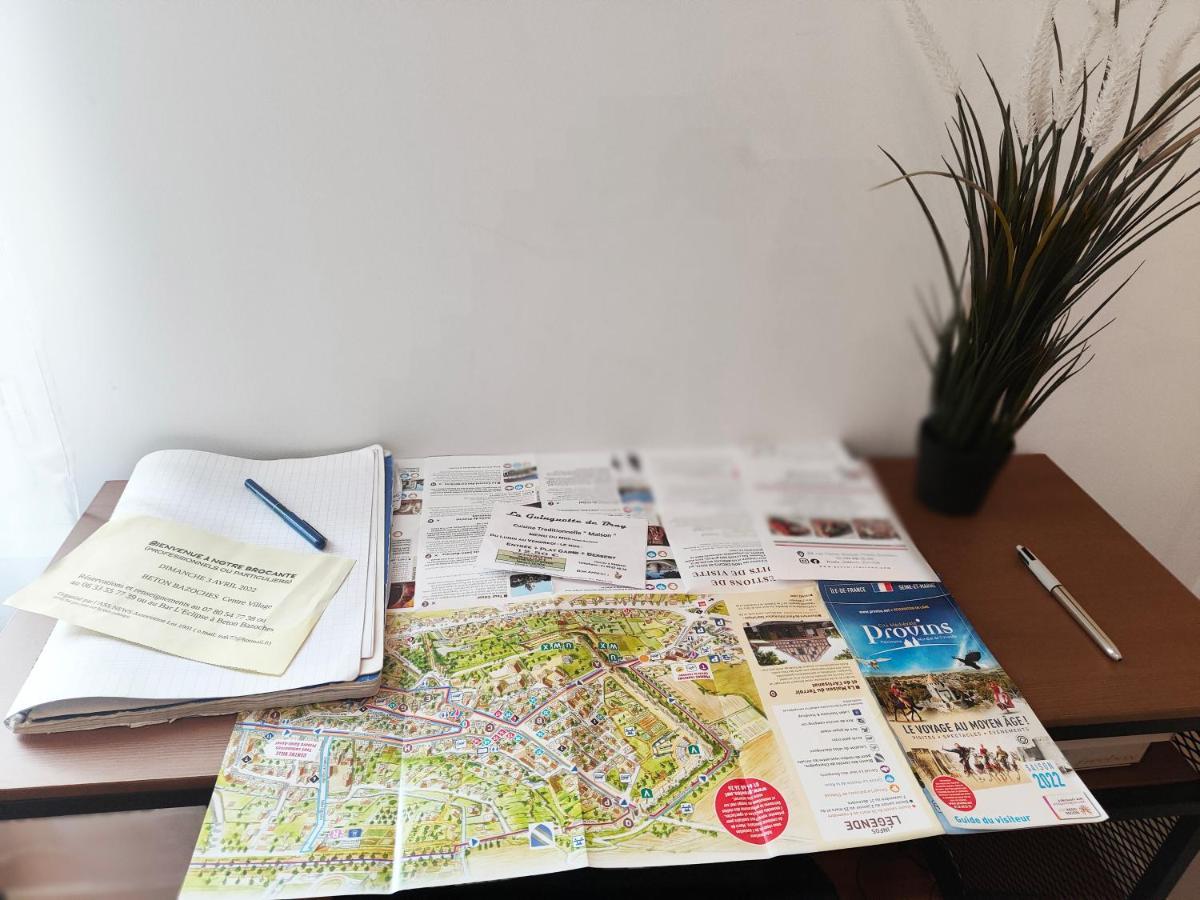 Les Lofts De Provins: Apt 4 Luaran gambar